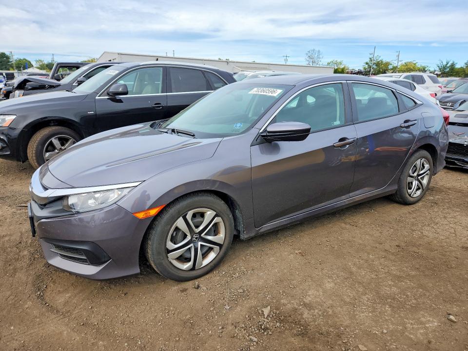 70360596 :رقم المزاد ، 2HGFC2E57JH563398 vin ، 2018 Honda Civic مزاد بيع