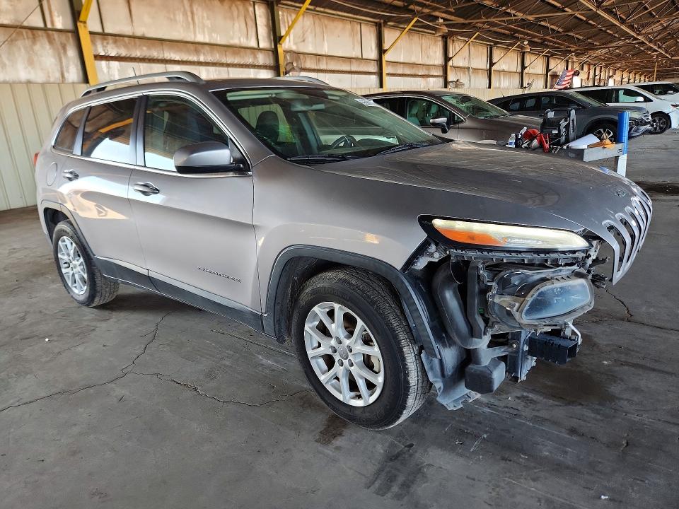 66961146 :رقم المزاد ، 1C4PJLCX4JD503627 vin ، 2018 Jeep Cherokee مزاد بيع