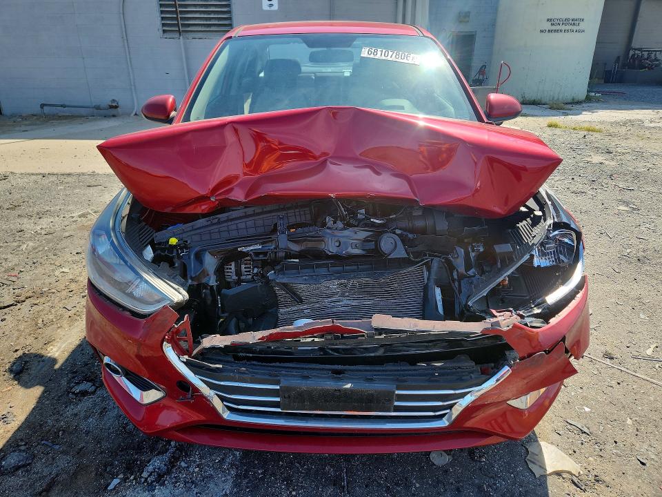 68107806 :رقم المزاد ، 3KPC24A60LE107160 vin ، 2020 Hyundai Accent مزاد بيع