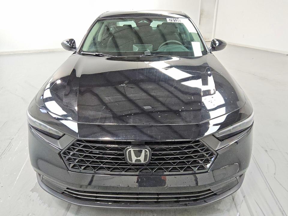 2025 Honda Accord მანქანა იყიდება აუქციონზე, vin: 1HGCY1F27SA082926, აუქციონის ნომერი: 70138876