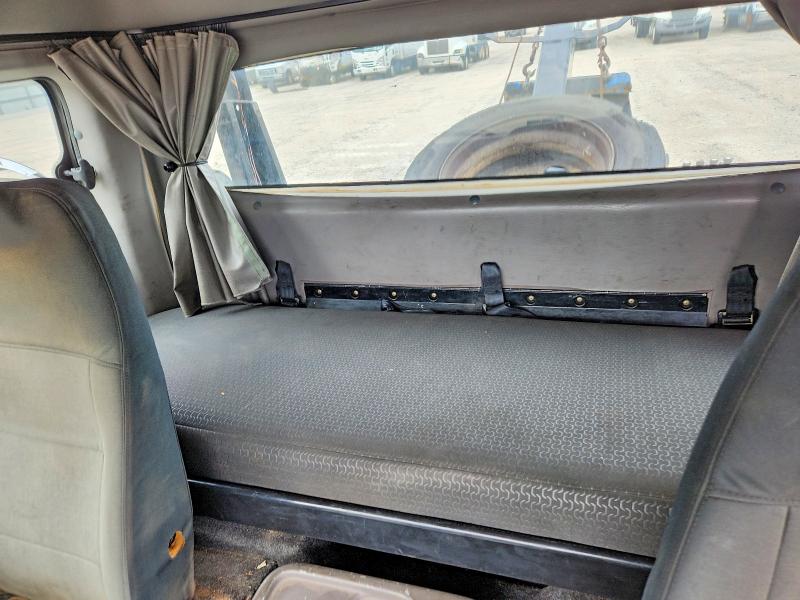 69575856 :رقم المزاد ، 1FVACWDDX5HU79553 vin ، 2005 Freightliner M2 مزاد بيع