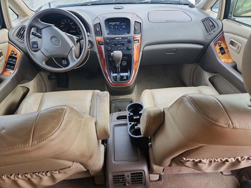68220016 :رقم المزاد ، JT6HF10U3Y0120114 vin ، 2000 Lexus Rx مزاد بيع
