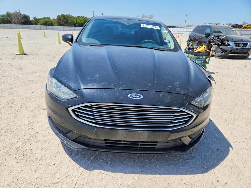 68675566 :رقم المزاد ، 3FA6P0LU5JR274435 vin ، 2018 Ford Fusion مزاد بيع
