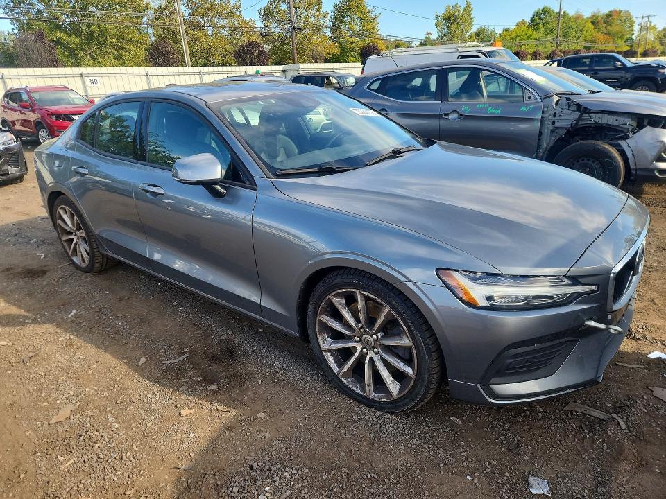 70330156 :رقم المزاد ، 7JRA22TK0LG065189 vin ، 2020 Volvo S60 مزاد بيع