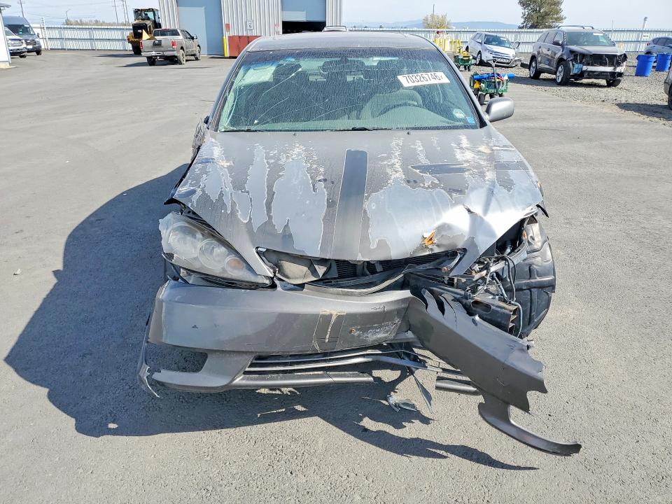 70326746 :رقم المزاد ، 4T1BE32K55U583719 vin ، 2005 Toyota Camry مزاد بيع