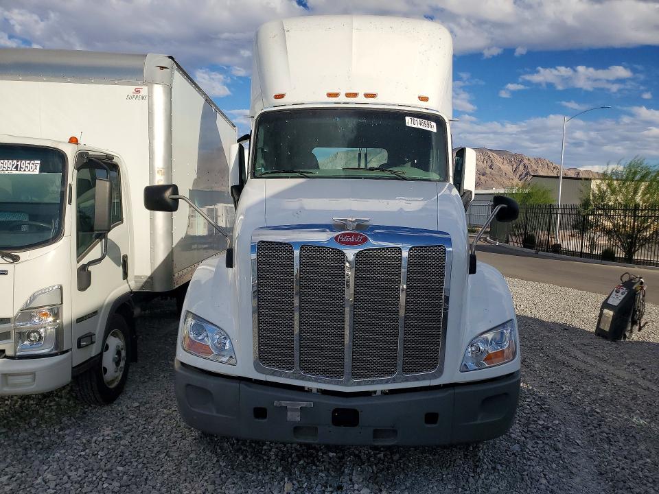 Продаж на аукціоні авто 2020 Peterbilt 579, vin: 1XPBA48X9LD685710, номер лоту: 70146996