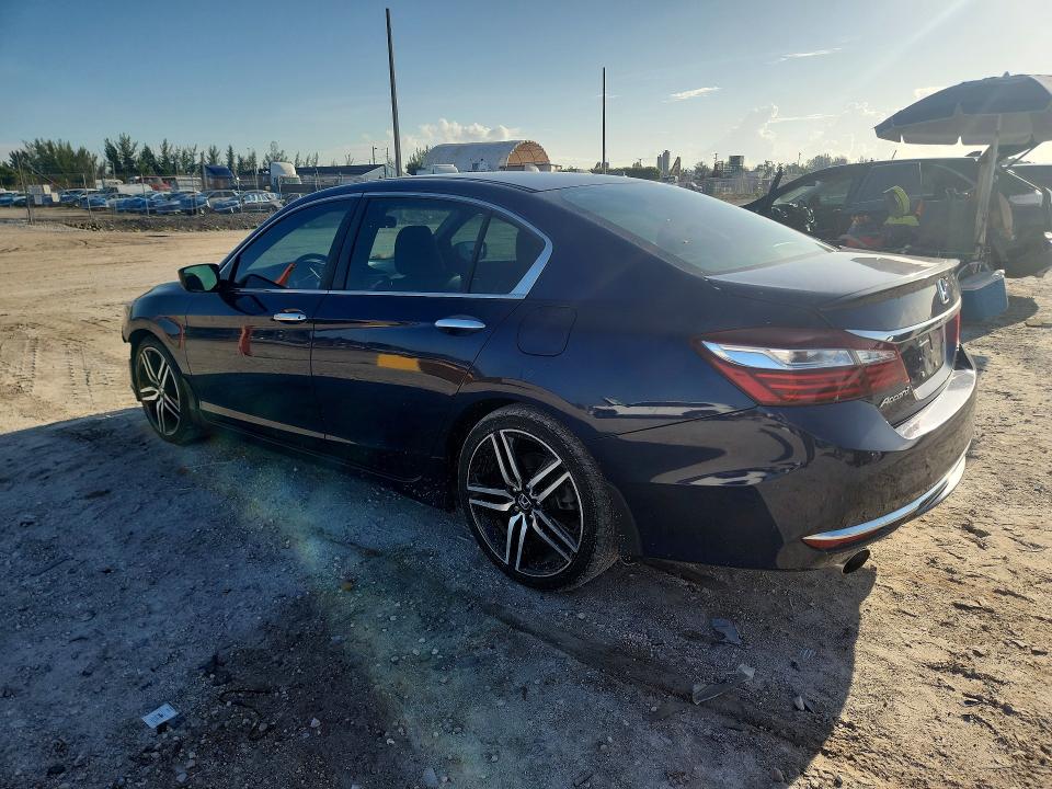 Продажа на аукционе авто 2017 Honda Accord, vin: 1HGCR2F59HA009305, номер лота: 68982606