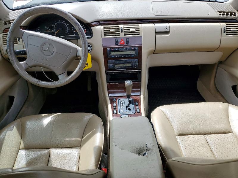 67488146 :رقم المزاد ، WDBJF65F0WA459114 vin ، 1998 Mercedes-benz E مزاد بيع