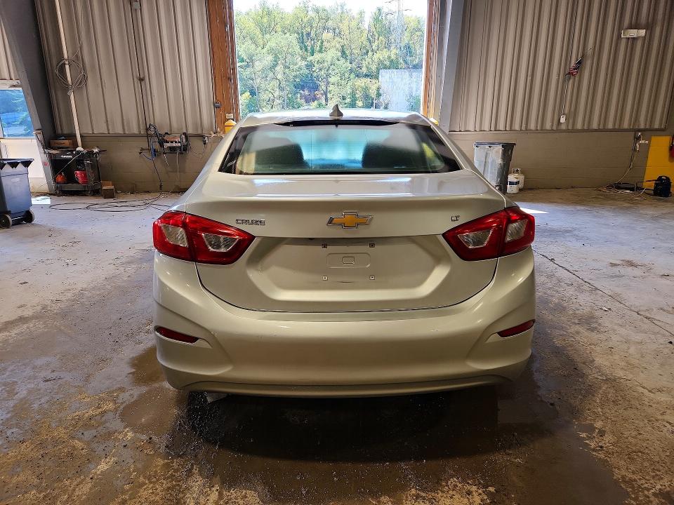 67726526 :رقم المزاد ، 1G1BE5SM5H7243371 vin ، 2017 Chevrolet Cruze مزاد بيع