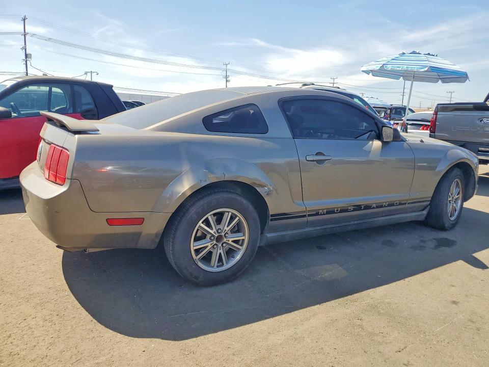 70696866 :رقم المزاد ، 1ZVFT80N155140223 vin ، 2005 Ford Mustang مزاد بيع