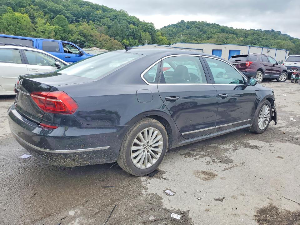 Продаж на аукціоні авто 2017 Volkswagen Passat, vin: 1VWBT7A30HC037106, номер лоту: 68238486