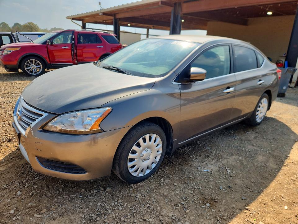2015 Nissan Sentra მანქანა იყიდება აუქციონზე, vin: 3N1AB7AP7FY361147, აუქციონის ნომერი: 70183576