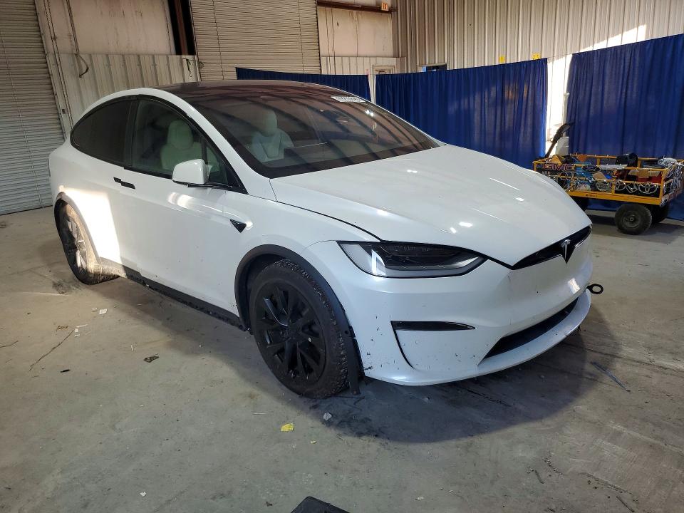 2022 Tesla Model X მანქანა იყიდება აუქციონზე, vin: 7SAXCBE66NF332535, აუქციონის ნომერი: 69253846