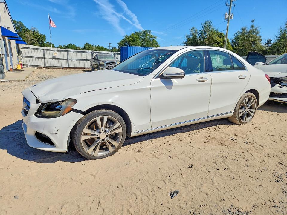 2016 Mercedes-benz C მანქანა იყიდება აუქციონზე, vin: 55SWF4KB0GU169315, აუქციონის ნომერი: 70974846