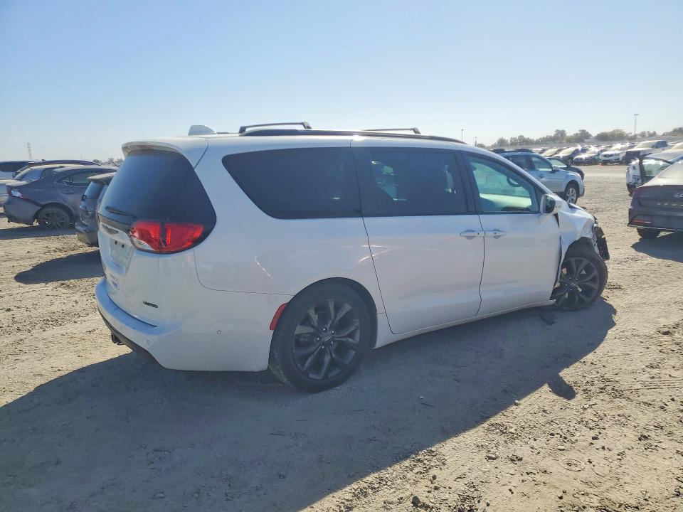 71248826 :رقم المزاد ، 2C4RC1GG7KR681659 vin ، 2019 Chrysler Pacifica مزاد بيع
