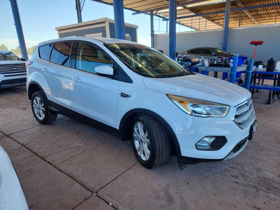 2019 Ford Escape მანქანა იყიდება აუქციონზე, vin: 1FMCU9GD7KUB31478, აუქციონის ნომერი: 68437406