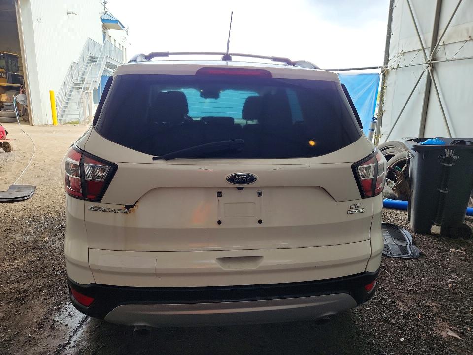 2017 Ford Escape მანქანა იყიდება აუქციონზე, vin: 1FMCU0GD4HUD22585, აუქციონის ნომერი: 70558046