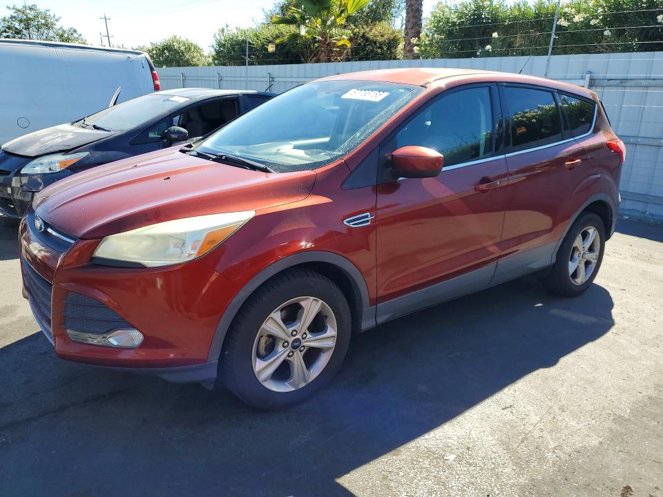 67755186 :رقم المزاد ، 1FMCU0G74FUC05564 vin ، 2015 Ford Escape مزاد بيع