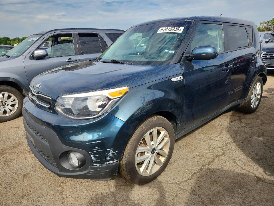 2018 Kia Soul მანქანა იყიდება აუქციონზე, vin: KNDJP3A56J7587664, აუქციონის ნომერი: 67018936