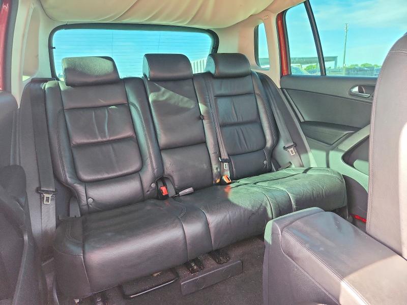 67877756 :رقم المزاد ، WVGAV7AX4AW508802 vin ، 2010 Volkswagen Tiguan مزاد بيع