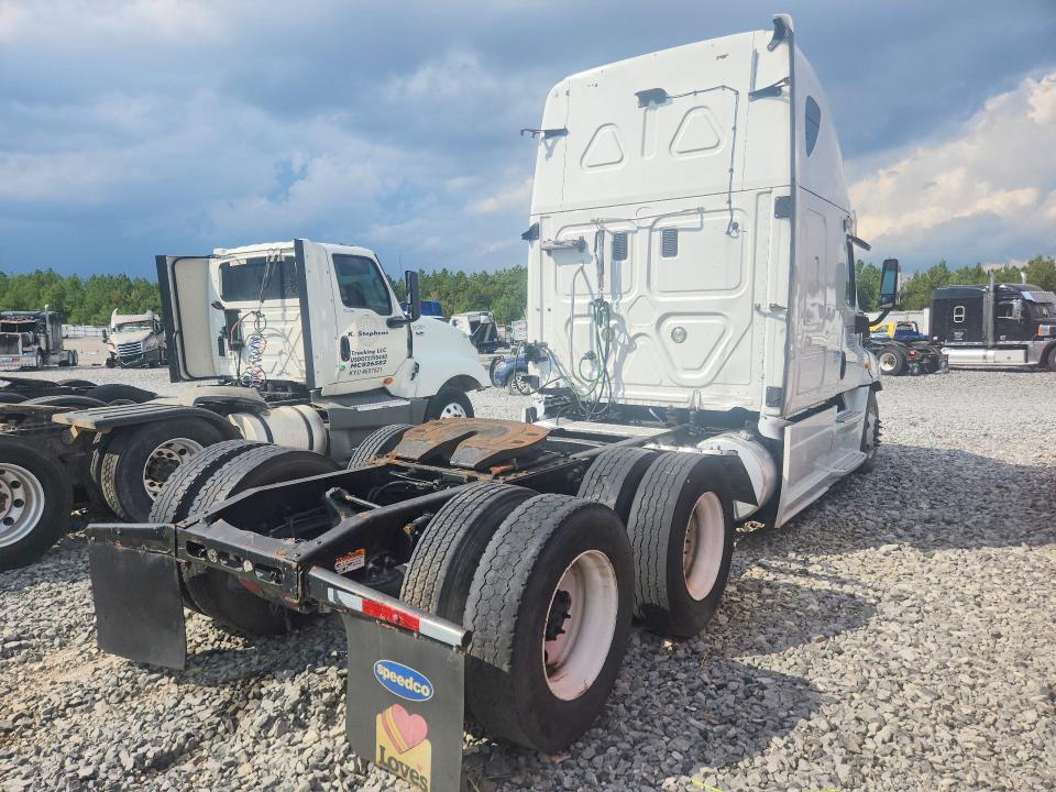 2013 Freightliner Cascadia 125 მანქანა იყიდება აუქციონზე, vin: 3AKJGLDR4DSBC8039, აუქციონის ნომერი: 68956936