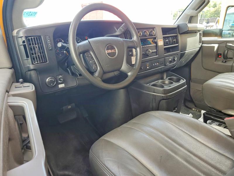 70527496 :رقم المزاد ، 7GZ37TC79NN001504 vin ، 2022 Gmc Savana مزاد بيع