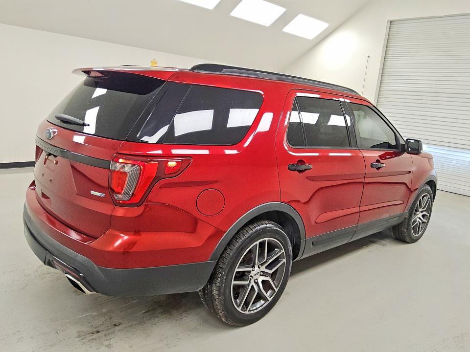 67139906 :رقم المزاد ، 1FM5K8GT3HGD85728 vin ، 2017 Ford Explorer مزاد بيع