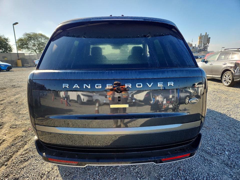 67367326 :رقم المزاد ، SALKP9FU8PA028192 vin ، 2023 Land Rover Range Rover مزاد بيع