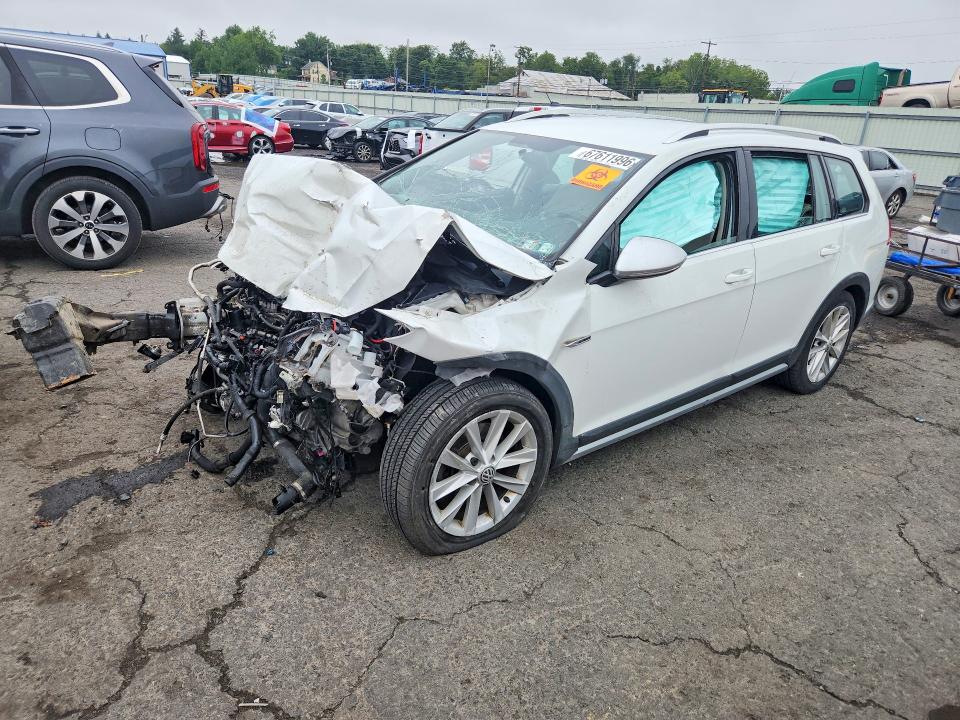 Продажа на аукционе авто 2017 Volkswagen Golf Alltrack, vin: 3VWM17AU9HM525024, номер лота: 67611996