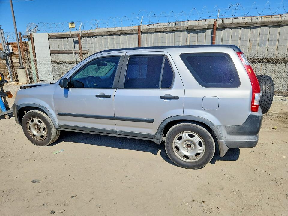 68654196 :رقم المزاد ، JHLRD68595C015717 vin ، 2005 Honda Cr-v مزاد بيع