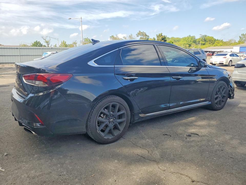 67596226 :رقم المزاد ، 5NPE34AB4JH671793 vin ، 2018 Hyundai Sonata مزاد بيع