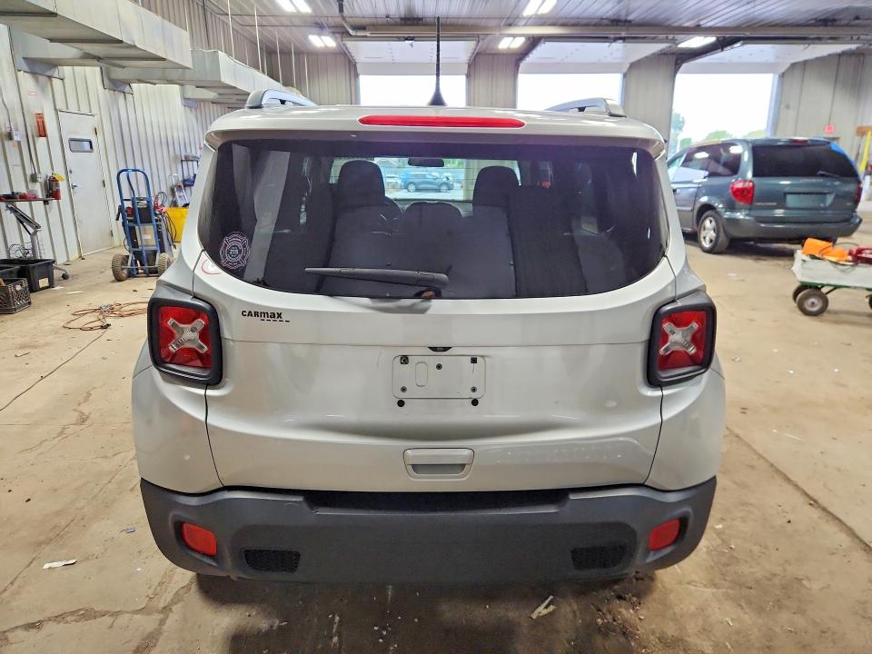 68992706 :رقم المزاد ، ZACCJBBB1JPJ05112         vin ، 2018 Jeep Renegade مزاد بيع