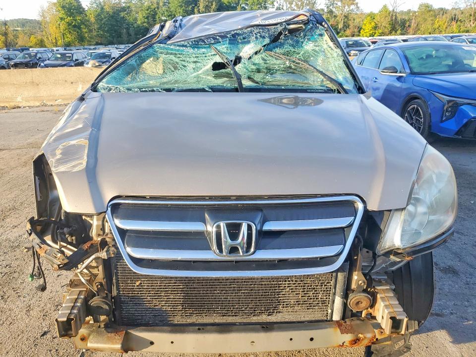 2005 Honda Cr-v მანქანა იყიდება აუქციონზე, vin: SHSRD78515U317470, აუქციონის ნომერი: 70918986