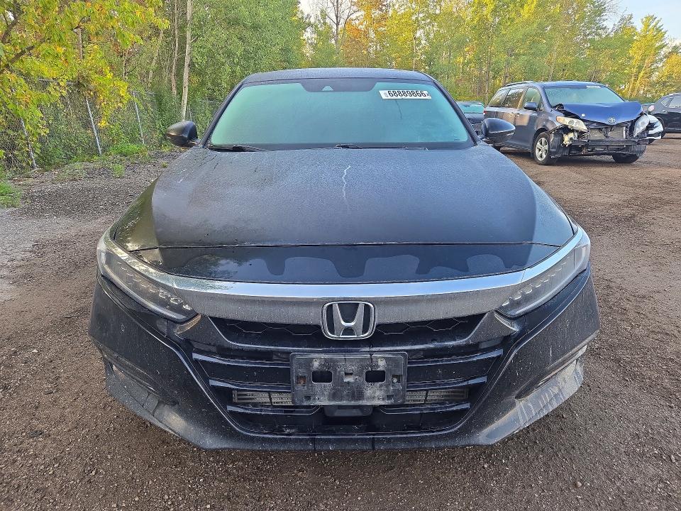 Продажа на аукционе авто 2019 Honda Accord, vin: 1HGCV1F90KA806591, номер лота: 68889866
