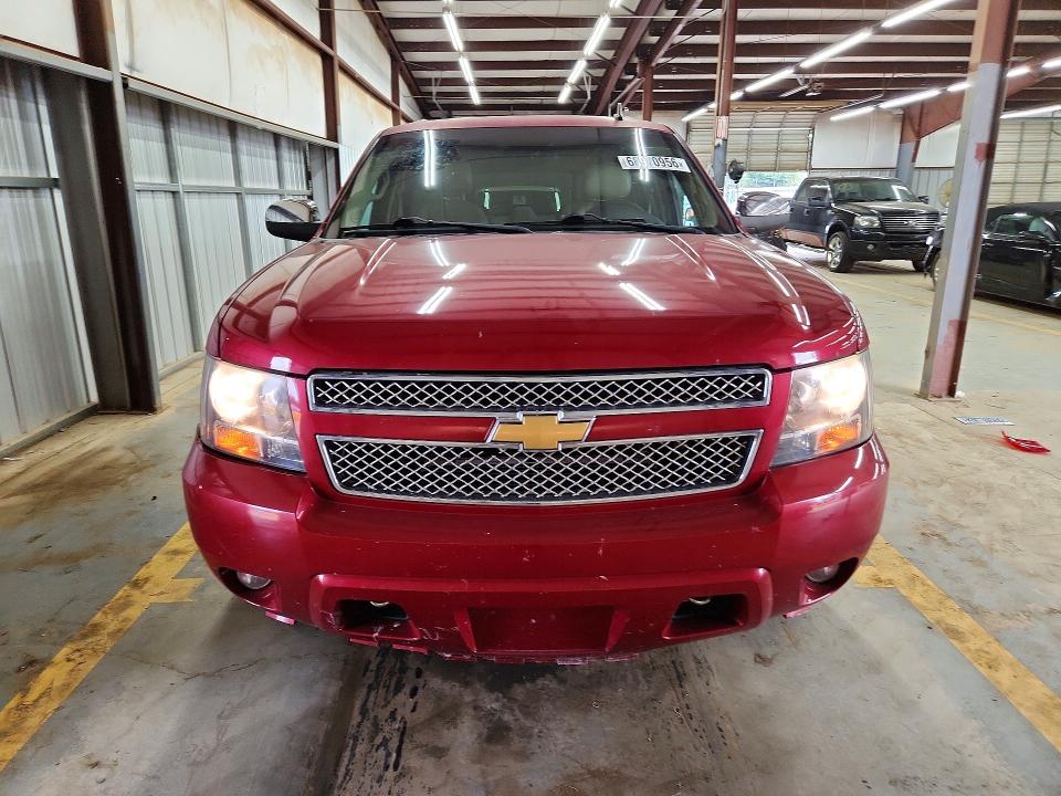 68970956 :رقم المزاد ، 1GNSKKE76DR183062 vin ، 2013 Chevrolet Suburban مزاد بيع