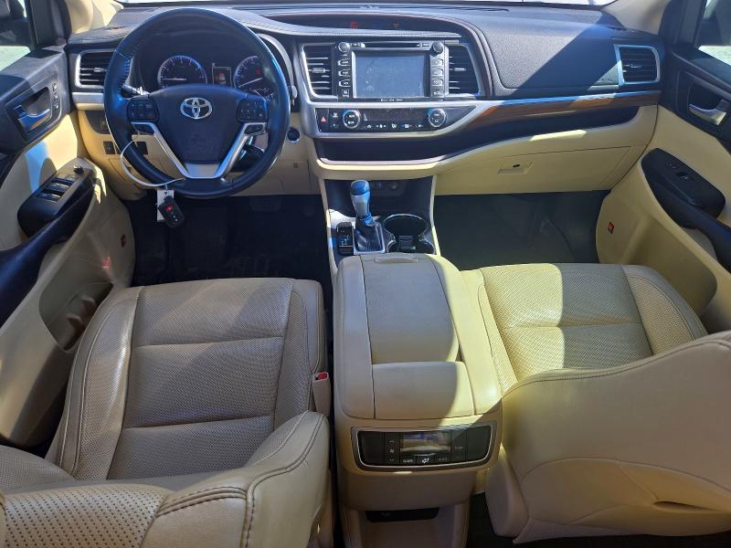 71146666 :رقم المزاد ، 5TDYZRFHXHS195320 vin ، 2017 Toyota Highlander مزاد بيع