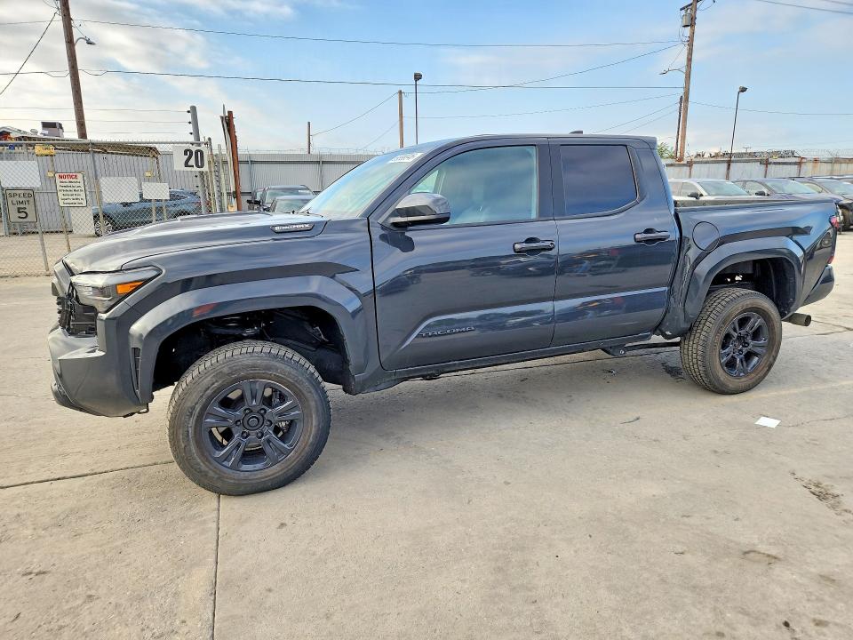 69999946 :رقم المزاد ، 3TYLC5LN2ST033160 vin ، 2025 Toyota Tacoma مزاد بيع