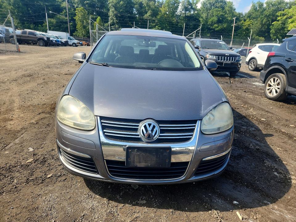 66840016 :رقم المزاد ، 3VWDF71K65M640871 vin ، 2005 Volkswagen New Jetta مزاد بيع