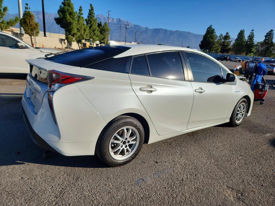 Продажа на аукционе авто 2016 Toyota Prius, vin: JTDKBRFU1G3021028, номер лота: 67333596