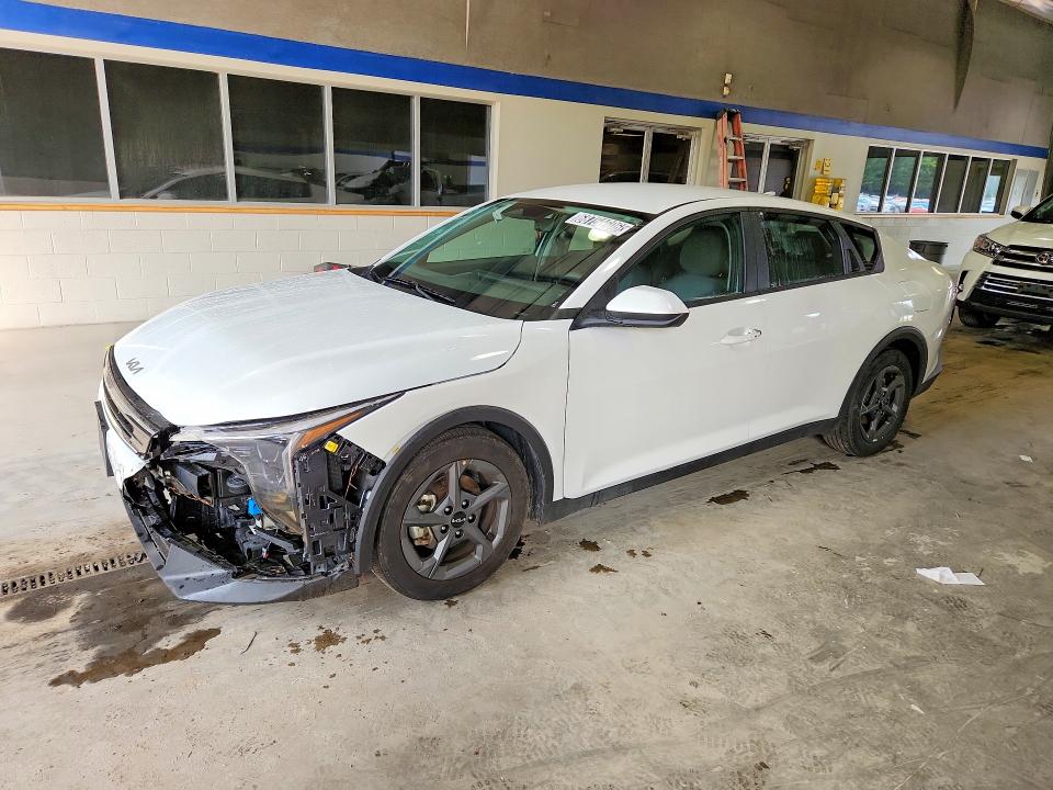 68751606 :رقم المزاد ، 3KPFT4DE7SE098727 vin ، 2025 Kia K4 مزاد بيع