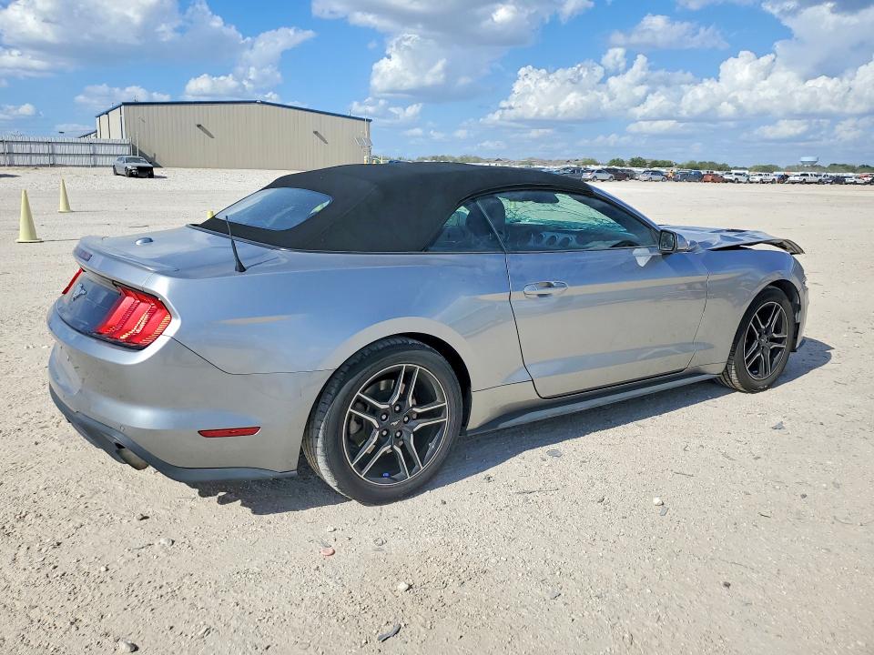68972826 :رقم المزاد ، 1FATP8UH2N5101189 vin ، 2022 Ford Mustang مزاد بيع