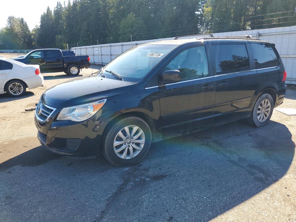 Auction sale of the 2014 Volkswagen Routan, vin: 2C4RVABG3ER135298, lot number: 69627736