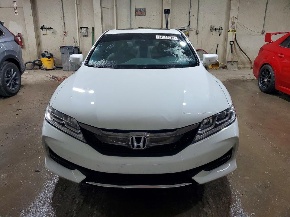 67914826 :رقم المزاد ، 1HGCT2B8XGA007059 vin ، 2016 Honda Accord مزاد بيع