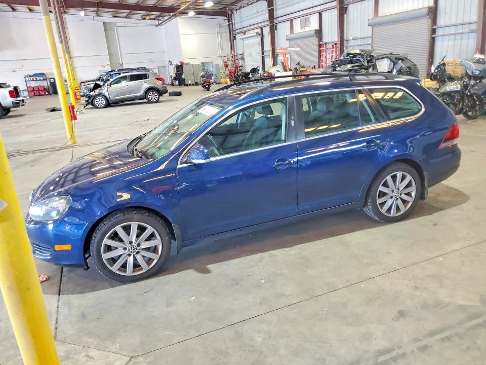 68421236 :رقم المزاد ، 3VWPX7AJ2CM623550 vin ، 2012 Volkswagen Jetta مزاد بيع