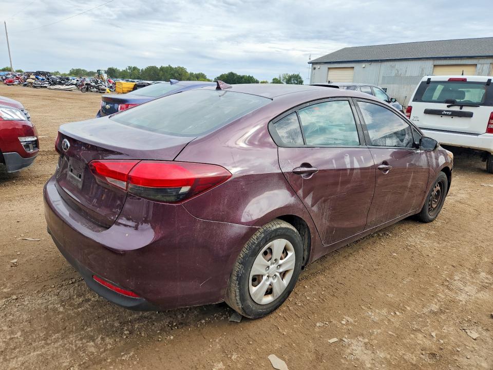 69175496 :رقم المزاد ، 3KPFK4A70HE119452 vin ، 2017 Kia Forte مزاد بيع