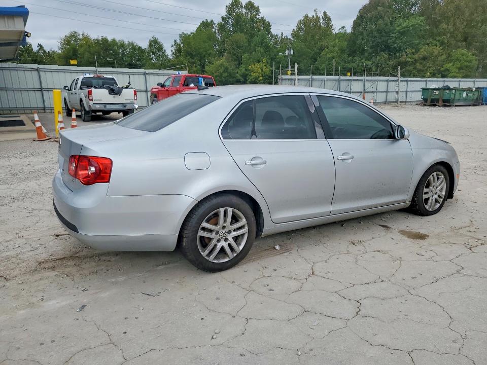 68808466 :رقم المزاد ، 3VWRF71K37M093597 vin ، 2007 Volkswagen Jetta مزاد بيع