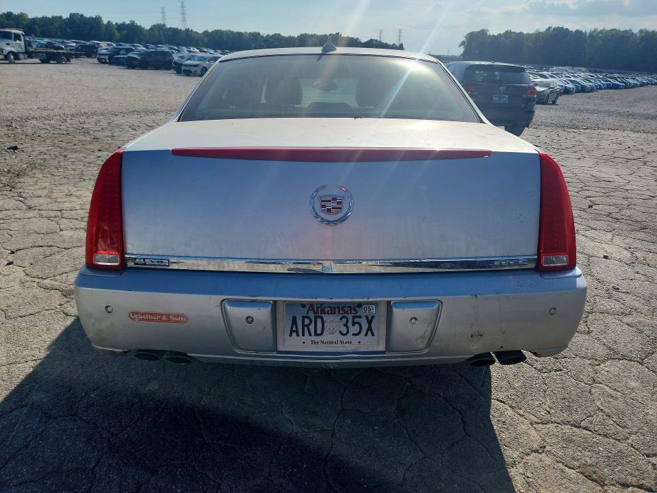 68989886 :رقم المزاد ، 1G6KD5EY5AU138199 vin ، 2010 Cadillac Dts مزاد بيع