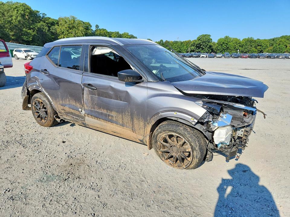 67512926 :رقم المزاد ، 3N1CP5CU7JL507618 vin ، 2018 Nissan Kicks مزاد بيع