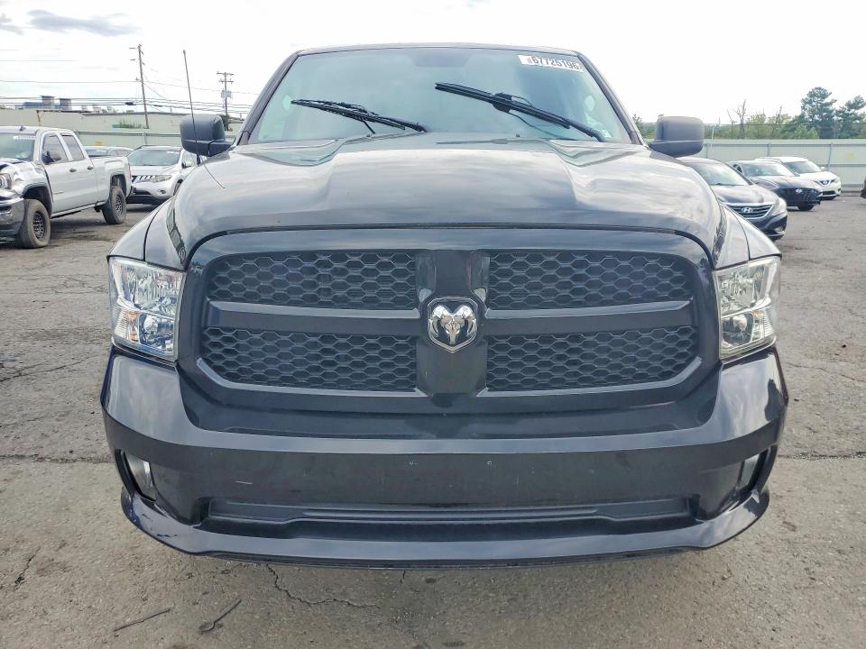 67725196 :رقم المزاد ، 1C6RR7FG6KS523208 vin ، 2019 Ram 1500 Classic مزاد بيع