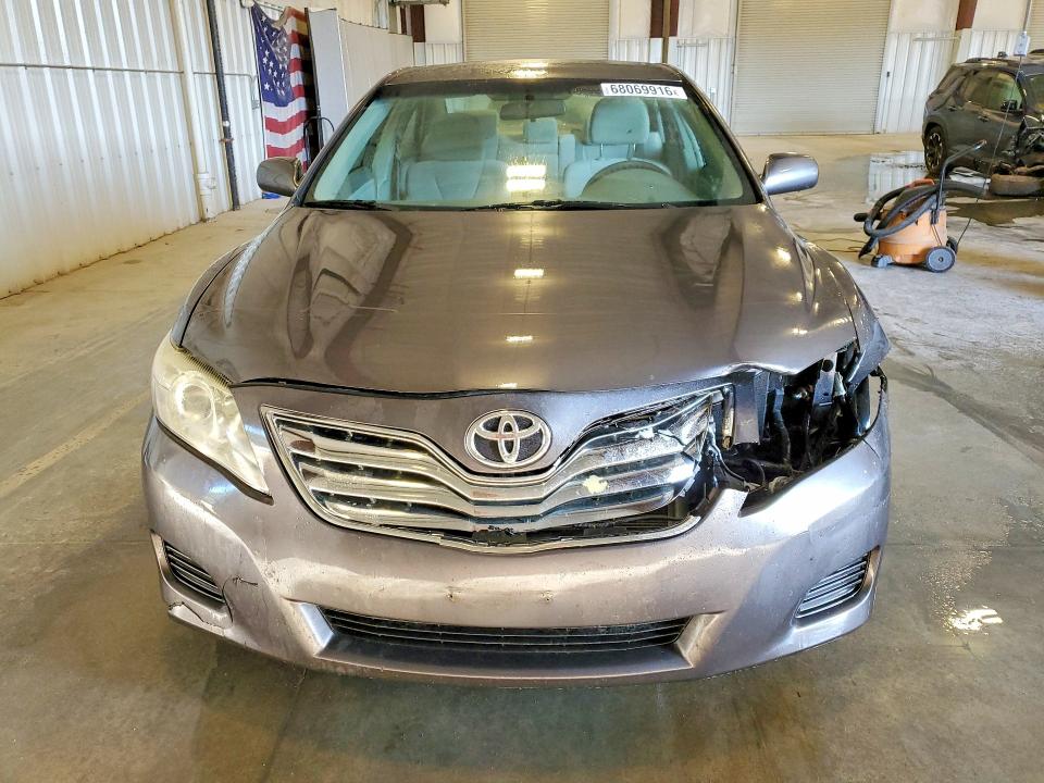 68069916 :رقم المزاد ، 4T4BF3EK3BR154282 vin ، 2011 Toyota Camry مزاد بيع